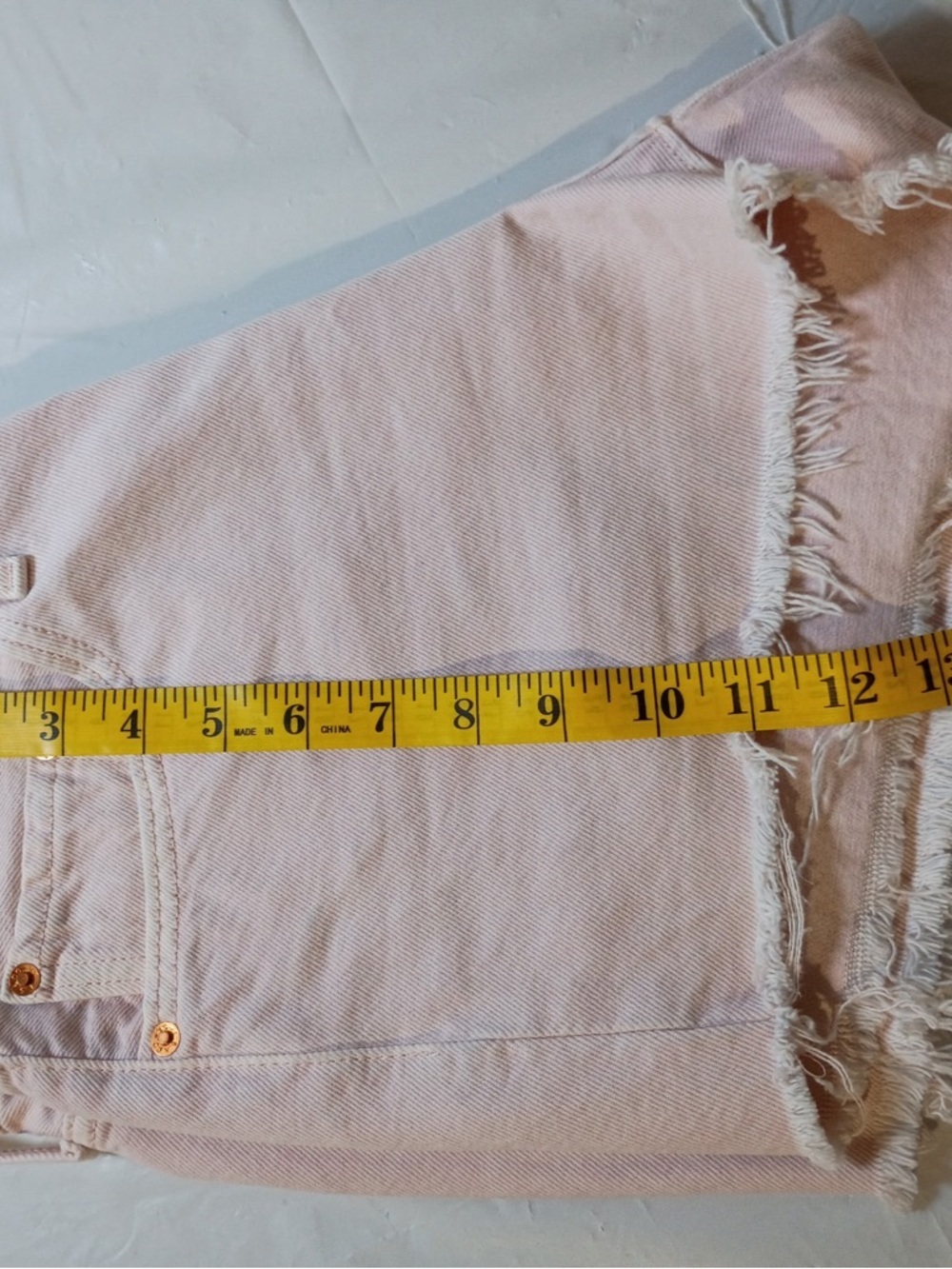 Levi’s 501 Premium Pink Denim Cut Off Shorts High Rise W28 - Picture 4 of 11